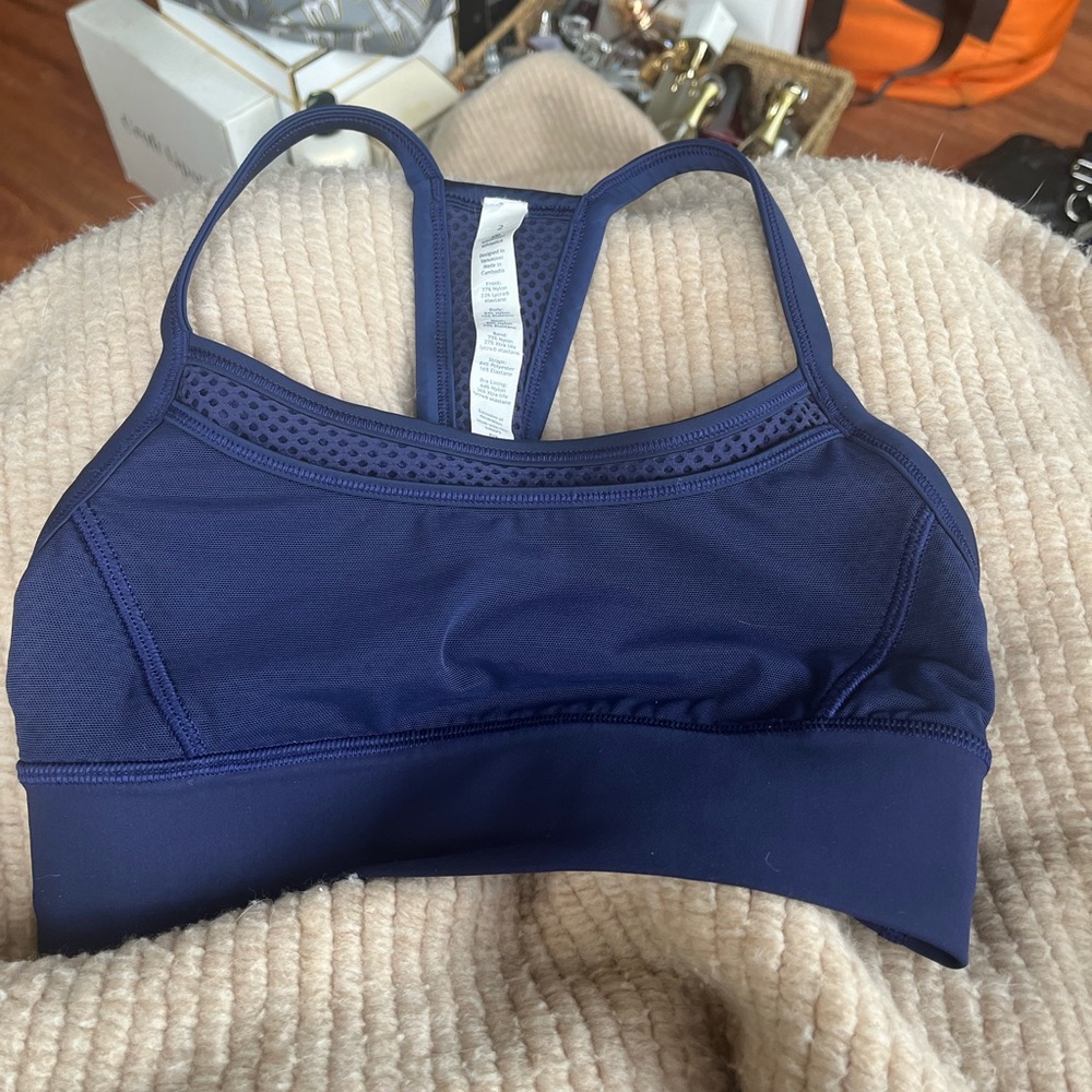 Lululemon Cobalt Blue T-Back Mesh Wireless Sports Bra Size 2.  Brand New!